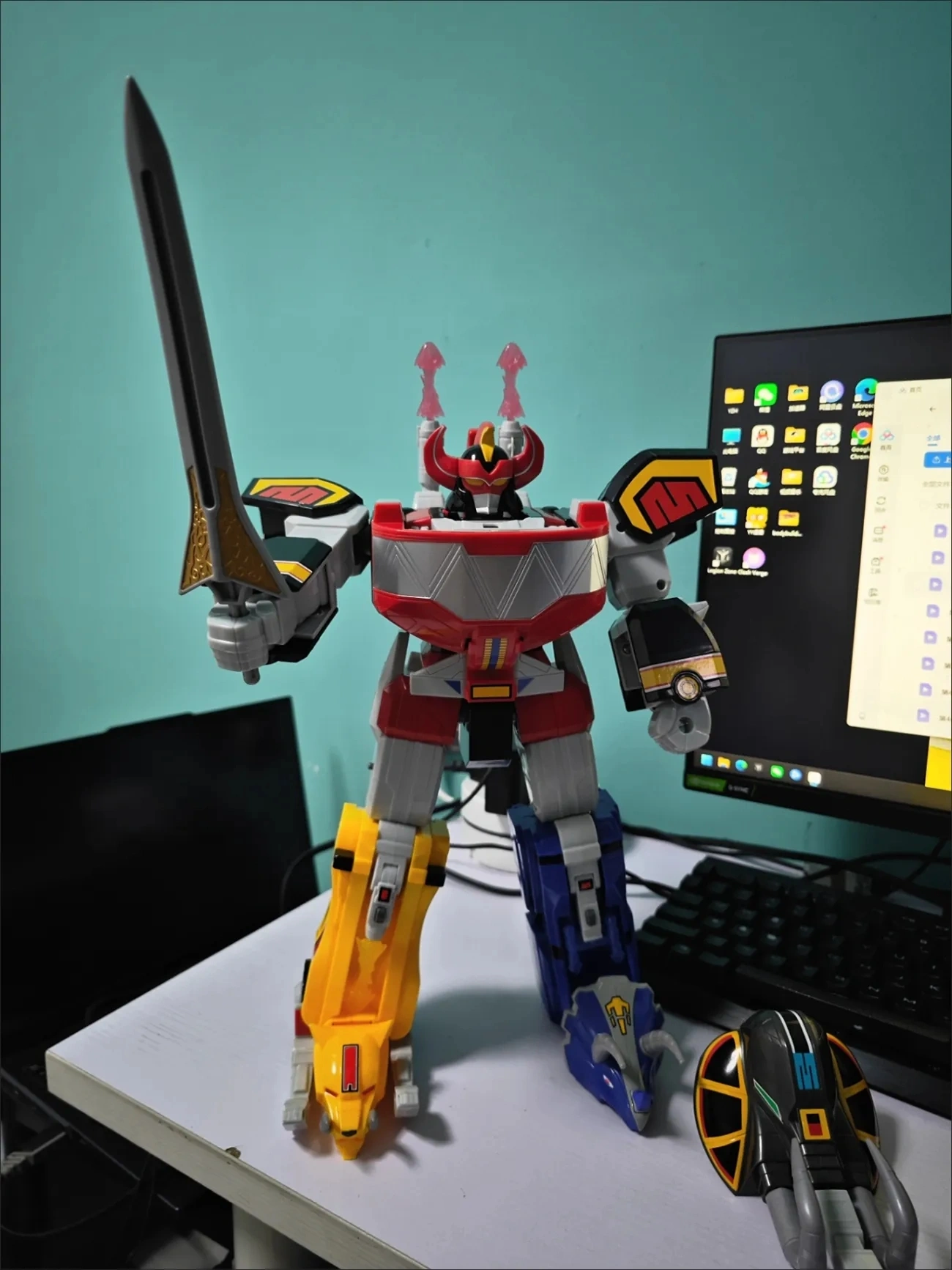 Action Figure Deformabile da C - Model Kit Megazord recensione e prezzo